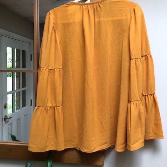 Michael Kors Shirt - Picture 3 of 4